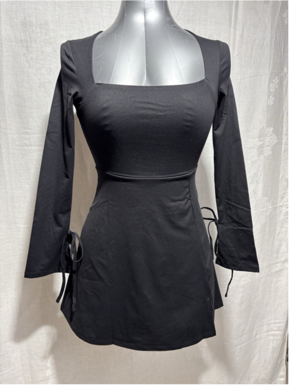 Women's Square Neck Long Sleeve Black Mini Dress w/ Side Ties Size Small 733